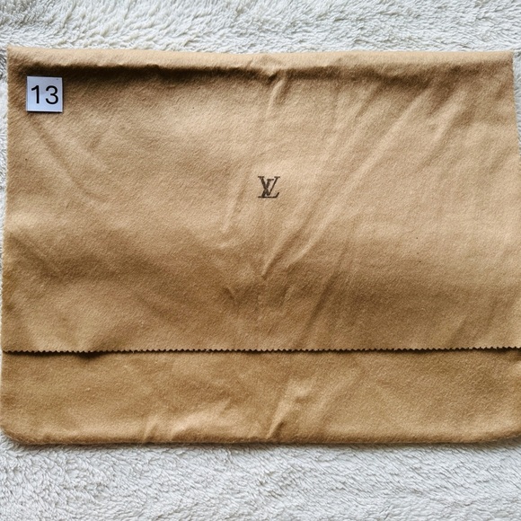 Louis Vuitton Tan Dust Bag - Picture 3 of 6